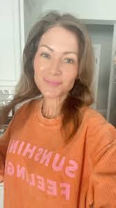 Liz Doyle's Instagram, Twitter & Facebook