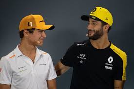 🇦🇺 f1 driver @mclaren shop.danielricciardo.com. Vertrag Unterschrieben Daniel Ricciardo Wechselt Von Renault Zu Mclaren