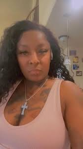 Good morning everyone how are you doing today hope una no dey tired too  much 😂😂😂 how was your yesterday Val journey 😂oya gist us how did it go  🫣🫣 make I