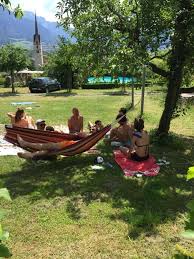 Find your perfect mindfulness holiday in malans, switzerland. Yoga Und Korperorientierte Psychologie Meditationsretreat Schweiz Emotionaler Heilungsurlaub Boden Wachstum