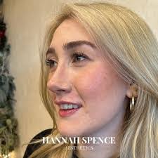 Anna Mauney's Instagram, Twitter & Facebook