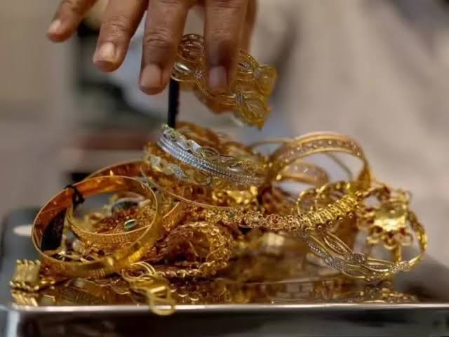 Rs12.5m in gold stolen in Karachi robbery