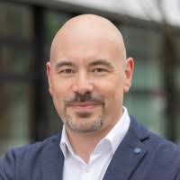 500+ Profile mit dem Suchbegriff „Edwards“