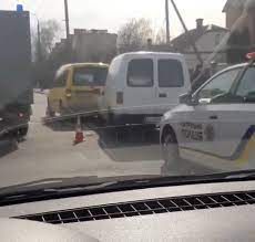 Як розважаються бурштинокопачі на рівненщині (відео) космічне змагання товстосумів має переможця: Na Vidinskij U Rivnomu Ne Rozminulisya Dvi Avtivki Video Novini Rivne Informacijnij Potik Rivne
