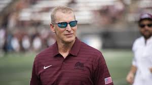 Montana football coach Bobby Hauck to retire