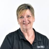 Adele Bowen's Instagram, Twitter & Facebook