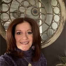 Anna Bickerstaff's Instagram, Twitter & Facebook