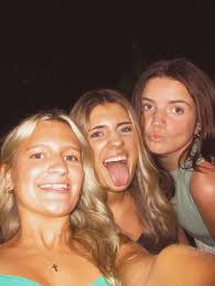 Lea Barry (@leabarry_) • Instagram photos and videos