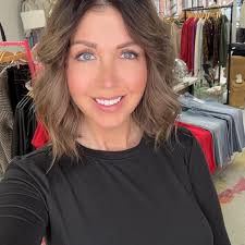 This is for all my beautiful fans that have wanted my short hair back ! 💥  this is for YOU!