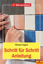 Nachdem die kacheln an der wand oder auf dem boden verlegt worden sind, ist es wichtig, die fliesen richtig zu verfugen. Fliesen Legen Selbst De Fliesen Legen Fliesen Fliesen Verfugen