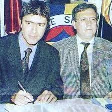 Hulusi belgü, löw ile fenerbahçe'nin yollarının alman hocanın bu sözü üzerine ayrıldığını belirtti. Almanya Milli Takimi Nin Su Anki Menajeri Joachim Low Haziran 1998 De Fenerbahce Nin Kontrolunu Devraldi Aziz Yildirim Baskandi Spor Almanya