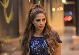 زكاة الفطر فريضة على كل فرد من المسلمين، صغيرًا كان أو كبيرًا، ذكرًا أو أنثى وبناءً عليه فمن مات قبل غروب شمس آخر يوم من شهر رمضان فلا زكاة عليه، ومن مات بعد الغروب: ÙÙˆØ² Ø§Ù„ÙÙ‡Ø¯ ØªØ³ØªØ¹Ø±Ø¶ Ù‡Ø¯Ø§ÙŠØ§ Ø²ÙˆØ¬Ù‡Ø§ ÙÙŠ Ø¹ÙŠØ¯ Ø§Ù„Ø­Ø¨ Ø§Ù„Ù†Ù‡Ø§Ø±