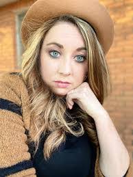 Michelle Connett's Instagram, Twitter & Facebook