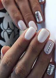 Está indicado para la fabricación de todo tipo de mobiliario y decoración. White Glitter Nail Designs For Ladies In 2019 Naildesignsspring Manicura De Unas Unas De Gel Blancas Mejores Disenos De Unas