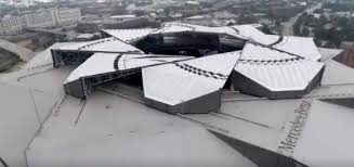 The nfl will make the final call on opening or closing the roof no less than 90. Watch Mercedes Benz Stadium S Retractable Roof Open Atlantafi Com
