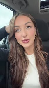 Amber Coen's Instagram, Twitter & Facebook