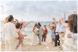 View Real Maui Weddings By Simple Maui Wedding In Hawaii Maui Beach Wedding Wedding Venues Hawaii Hawaii Wedding Photography