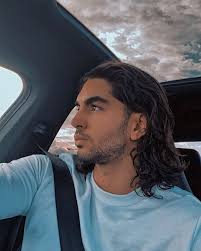 They are afraid of the storm, but all dream of love at first sight