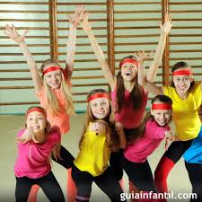 Los 9 mejores videos de zumba, una de las formas de hacer ejercicio y bajar de peso que esta teniendo bastante éxito estos días hemos creado una rutina fácil y divertida para hacer en casa, que en total llega a los 25 minutos y te ayudaran a adelgazar lo que necesites. Beneficios Del Zumba Para Los Ninos