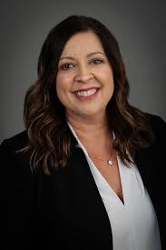 Lora Phelps's Instagram, Twitter & Facebook