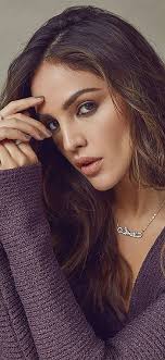 Eiza Gonzalez, attrice messicana, spasso, abito bianco, ritratto di Eiza  Gonzalez, attrice popolare, star di Hollywood, star messicana Sfondo HD