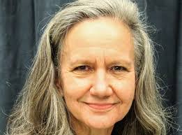 Lisa Hollenbach's Instagram, Twitter & Facebook