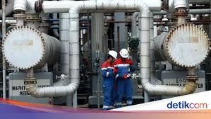 Air tebu atau nira yang diasamkan sebelum menjadi tuak. Ini Wilayah Penghasil Minyak Dan Gas Terbesar Di Ri