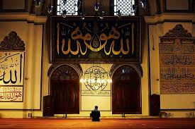 Kurban sonrası namaz olarak şükür namazı iki rekat olarak kılınır. Ucfbftzvafbchm