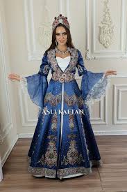 Binnur Bindalli Modeli 087 Asli Kaftan Ortacag Elbisesi The Dress Elbise