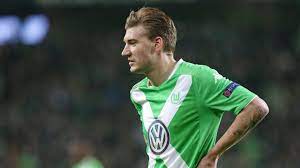Nicklas bendtner is a danish footballer who plays for vfl wolfsburg and the denmark national team. Nicklas Bendtner Beim Vfl Wolfsburg Nicht Fur Champions League Nominiert Eurosport