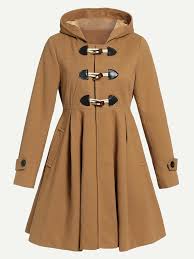 Si l'enseigne propose de nombreuses marques dans son fameux catalogue, elle crée aussi ses propres modèles sous sa marque éponyme. Ø®ÙŠÙ…Ø© Ø¨ÙŠØ±ÙŠ Ø£Ù†ØªÙŠØ¨Ø³ÙˆÙ† Duffle Coat Cape Femme Dsvdedommel Com