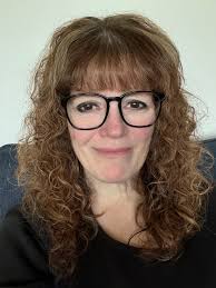 Okay I did this before and I loved the results I am needed to loose another  5 then I'm doing a big change. The bangs are gonna stay for note eventually  they