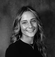 Isabella Barlow's Instagram, Twitter & Facebook