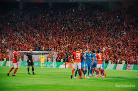 Club el ahly cairo zamalek sc el mokawloon sc ismaily sc ittihad alexandria el masry sc enppi sc tala'ea el gaish ghazl mahalla wadi degla fc el gouna fc aswan sc masr el makasa entag el. Photos From Al Ahly Fc Vs Zamalek Fc In Abu Dhabi Platinumlist Net