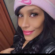 Am I the only one who wants Shanti dead? She's the real snake.