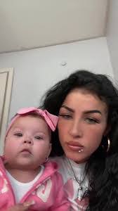 Eileen Shannon's Instagram, Twitter & Facebook