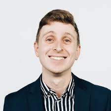 Ellis Hyman's Instagram, Twitter & Facebook