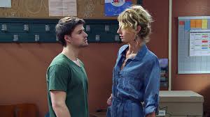 Coralie a fini par dérapé avec son admirateur secret, après avoir découvert qu'il s'agissait de theo. Indiscretion Cesar Pecho Coralie Video Dailymotion