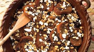 En esta receta te enseñamos como hacer la capirotada mexicana, un delicioso postre del norte. Descubre La Historia De La Capirotada Cocina Facil