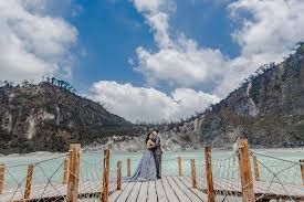 Tak hanya menyuguhkan tempat wisata yang indah, di sini kamu bisa belajar mengenai sejarah kota bandung. List Lokasi Unik Foto Prewedding Di Bandung Wedding Market