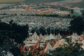 Glastonbury Festival 2024: complete campervan guide :: Camplify