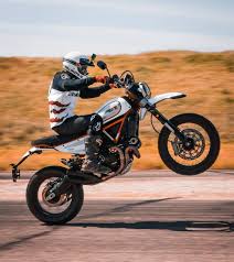 Got To Test Out The 2019 Desert Sled And It Did Not Disappoint First Thing We Did Was Put On A Slim Seat And Some Desert Sled Adventure Bike Ducati Scrambler