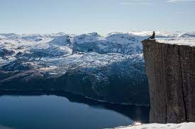 Der berg ähnelt einem bischofshut, so erhielt er den namen „mitre. Preikestolen In Norwegen Das Highlight Am Lysefjord Urlaubsguru
