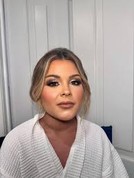 Stunning look, message for event bookings