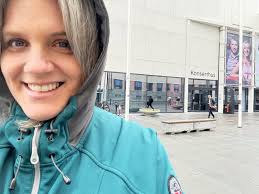 Session with the Hoodoosinners filmed out at Galahad's garage in  Switzerland with track 'Walk Into The Sky' out soon