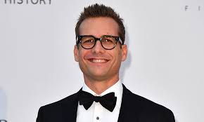 He was born in the bronx, new york, to suzanne, a museum curator and archivist, and actor stephen macht. Suits Actor Gabriel Macht Remembers Sex And The City Role On 20th Anniversary Hello