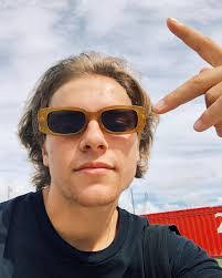 Harry Ruffino's Instagram, Twitter & Facebook