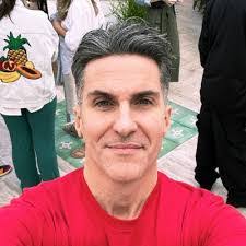 Lori Lepine's Instagram, Twitter & Facebook