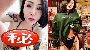 人或动植物已经生存的年数：入学年龄│退休年龄│根据年轮可以知道树木的年龄。 庾信． 周骠骑大将军开府侯莫陈道生墓志铭：「伉俪云匹，年龄并故。」 唐． 皮日休． 虎丘殿前古杉诗：「品格齐辽鹤，年龄等宝龟。」 ç¢—å…¬cå¥¶æŽ‰å‡ºä¾†äº† æ¢äº'è²èƒ¸å‰æ²'é®è±ªä¹³å…¨éœ²å‡º æ±æ£®æ–°èž