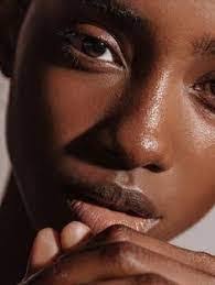 Vera Hendrix's Instagram, Twitter & Facebook